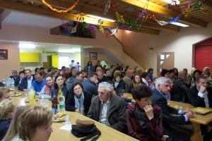 Zbrani na kulturnem dogodku ob izdaji  nove knjige